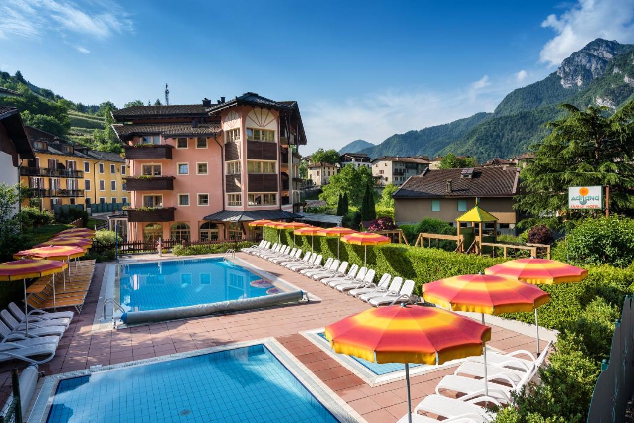 Family Hotel Adriana Бецека Екстериор снимка