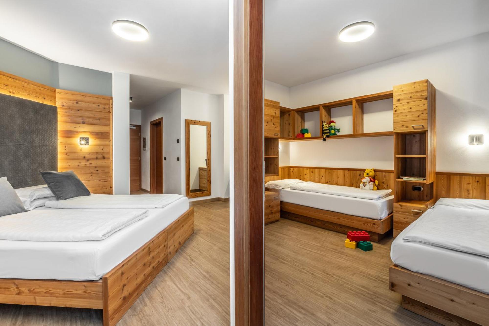 Family Hotel Adriana Бецека Екстериор снимка